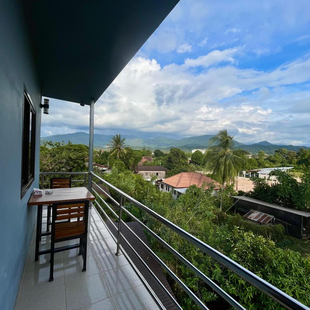 Smile Guesthouse Vangvieng Ванг-Виенг Экстерьер фото