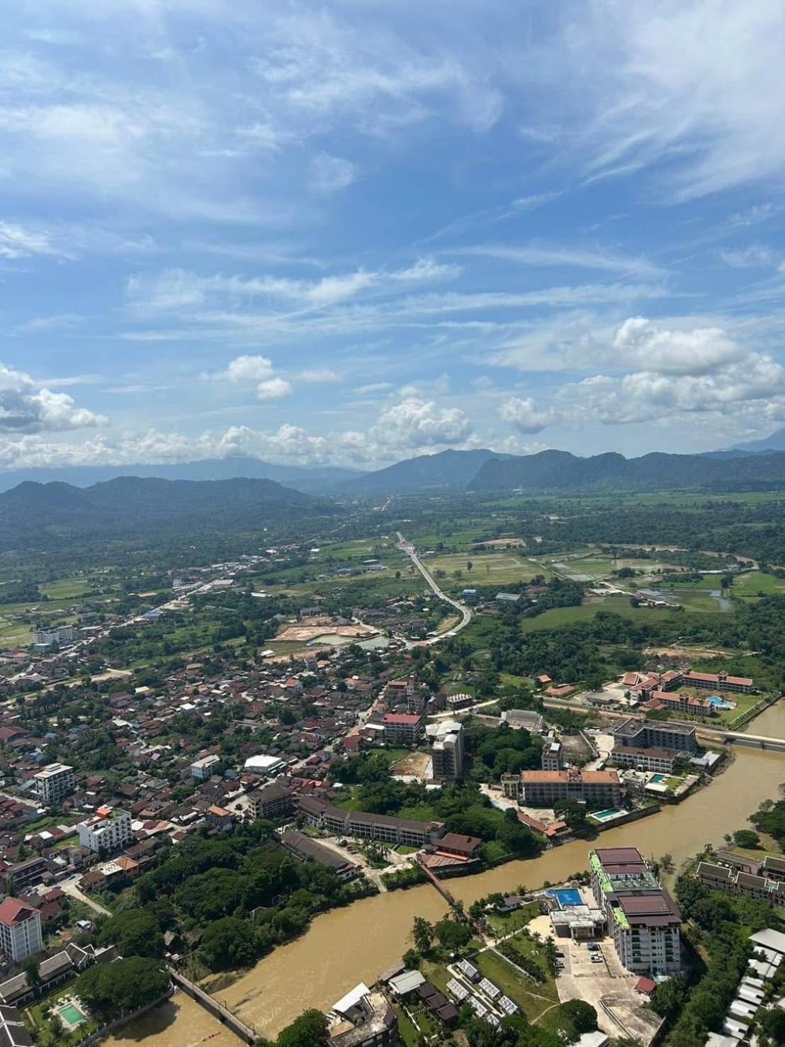 Smile Guesthouse Vangvieng Ванг-Виенг Экстерьер фото