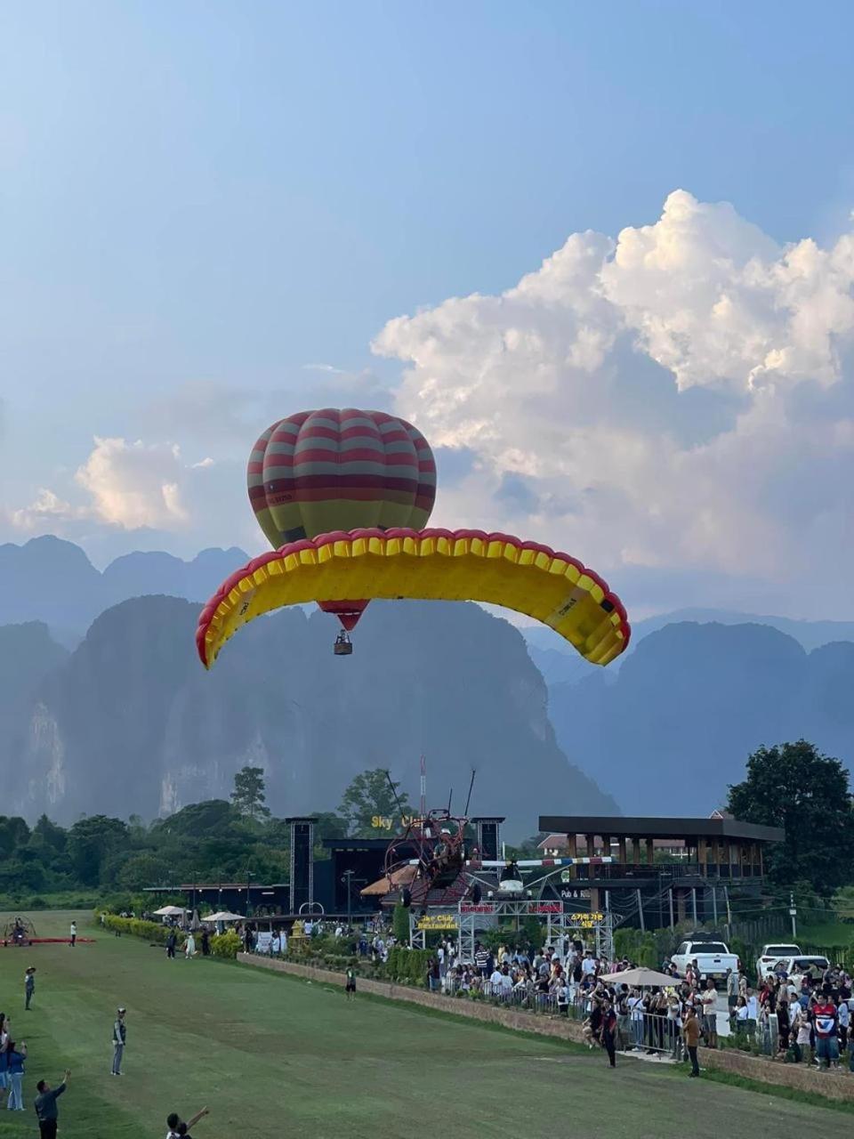 Smile Guesthouse Vangvieng Ванг-Виенг Экстерьер фото