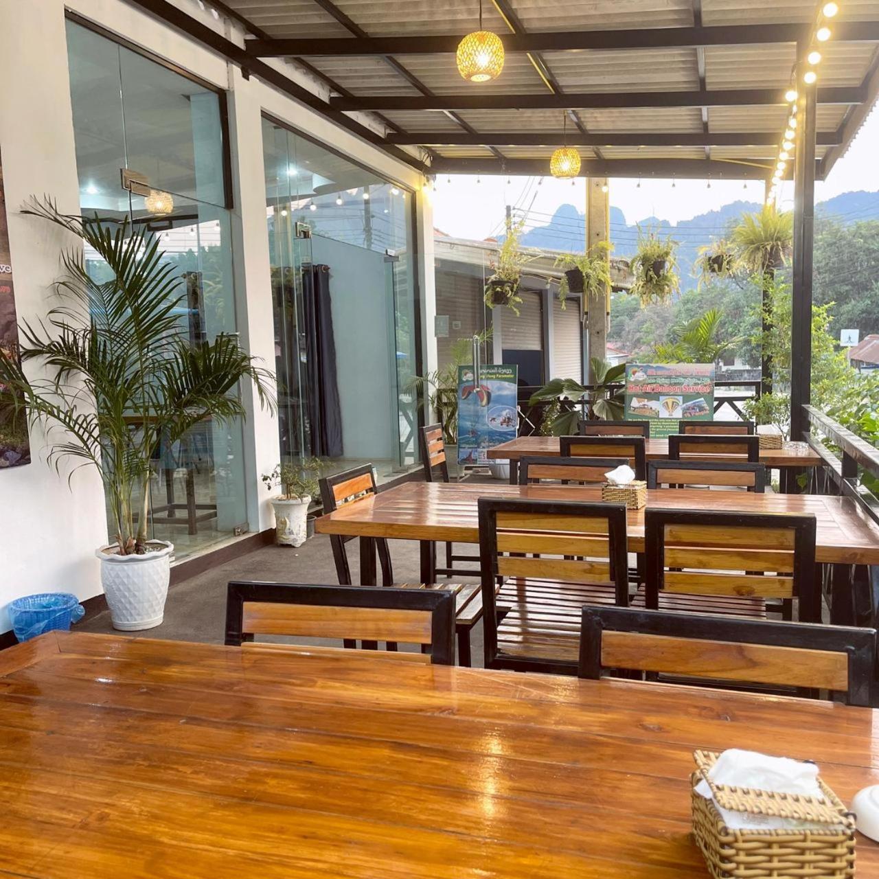 Smile Guesthouse Vangvieng Ванг-Виенг Экстерьер фото