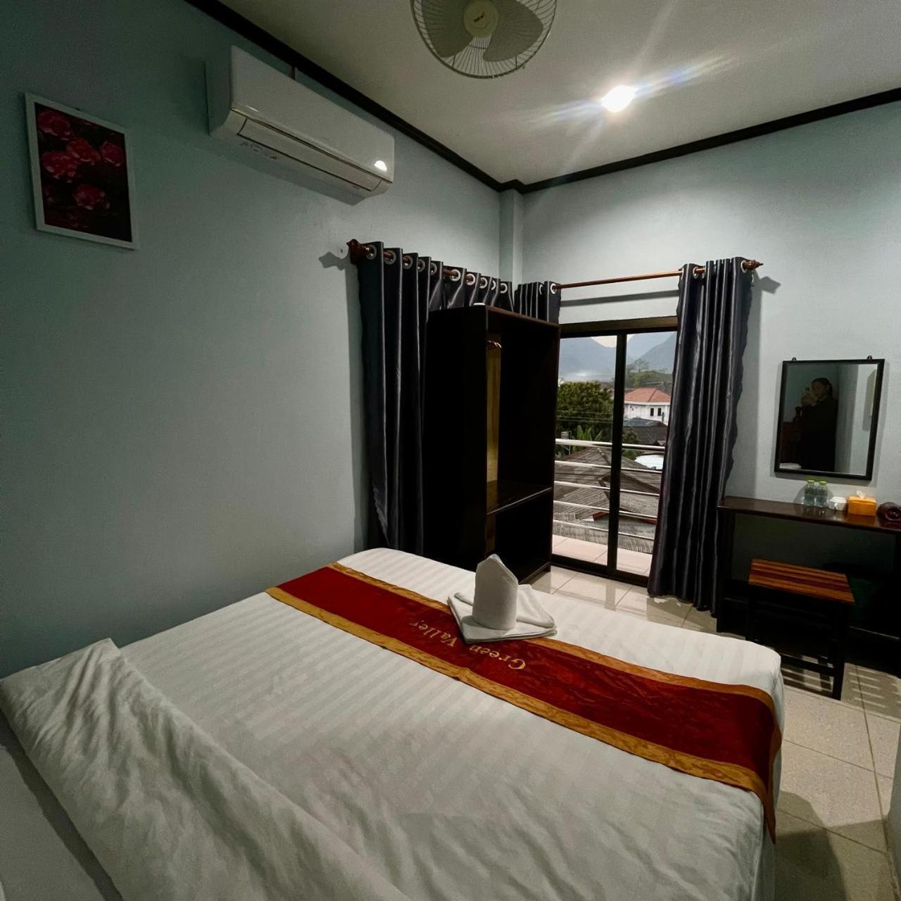 Smile Guesthouse Vangvieng Ванг-Виенг Экстерьер фото